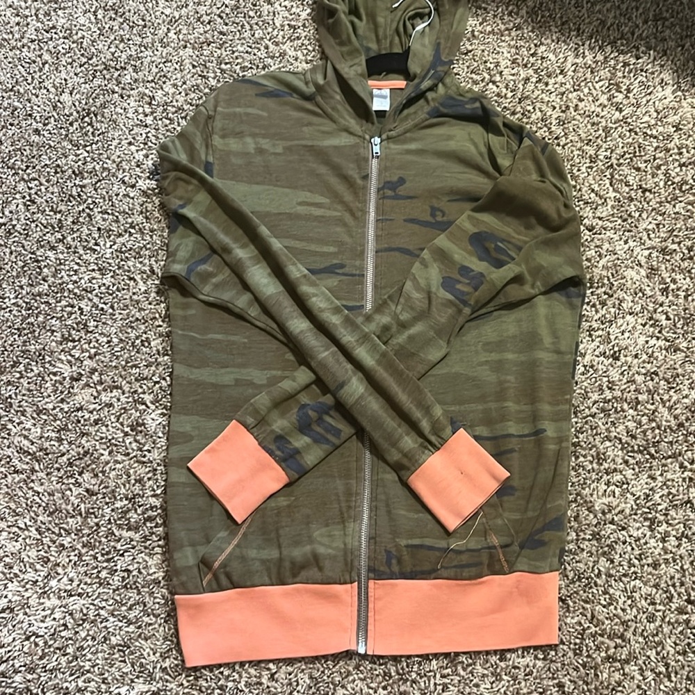 Camo hoodie in perfect condition